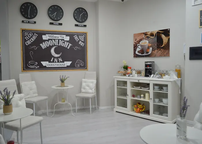 Moonlight Inn Guesthouse Roma